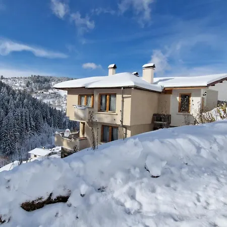 Cozy & Spacious Pamporovo Appartement